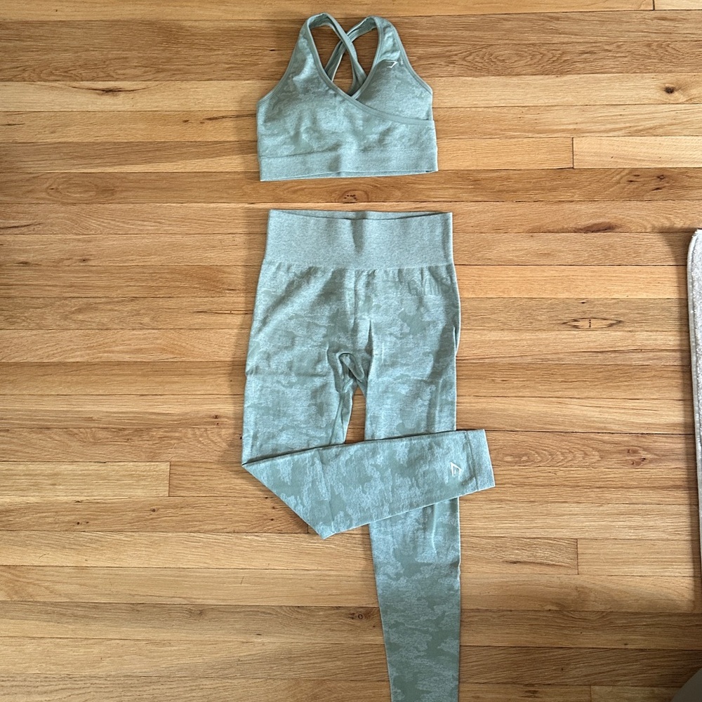 Gymshark Green Leggings and Sports Bra Set